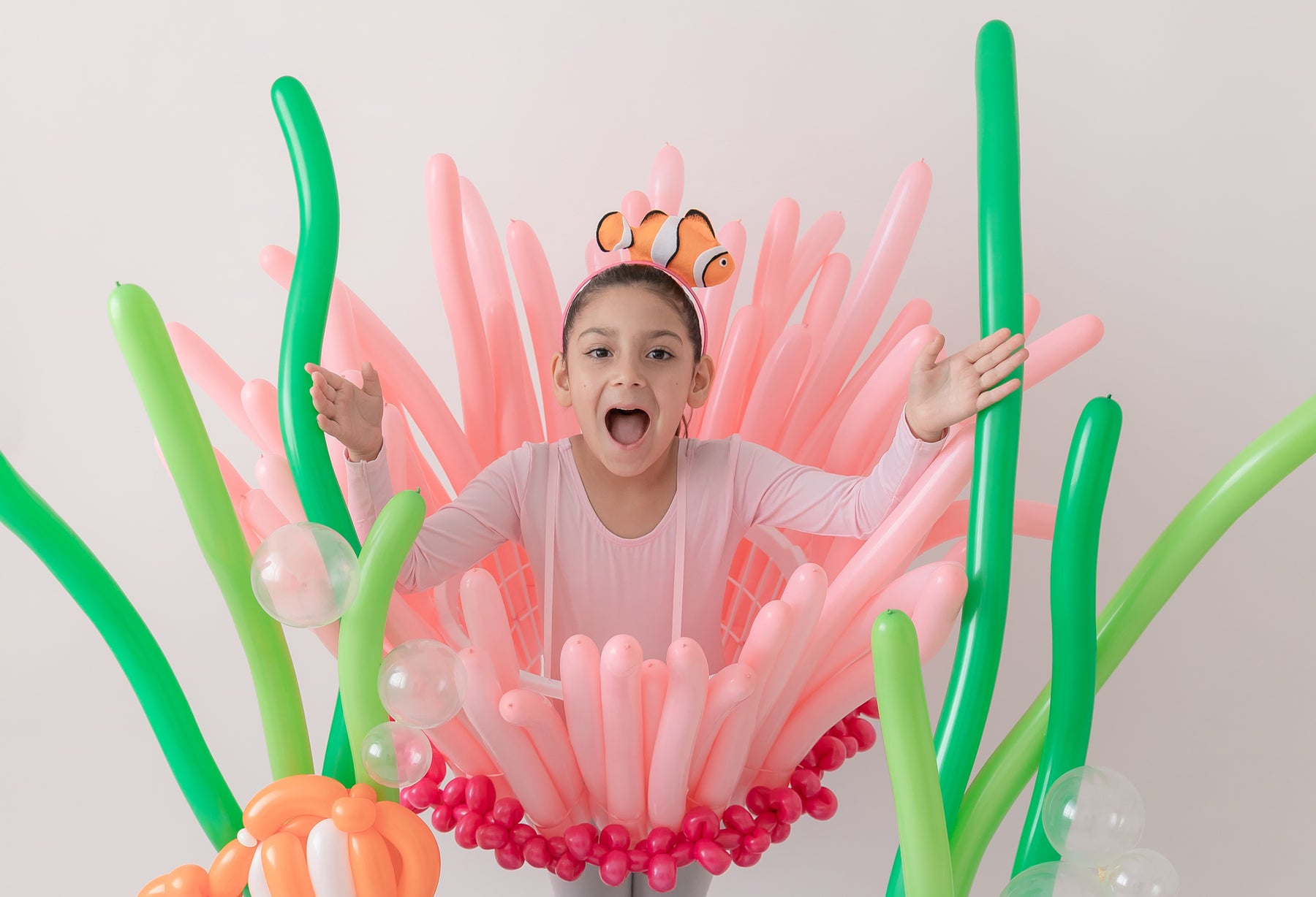 DIY Sea Anemone Balloon Costume