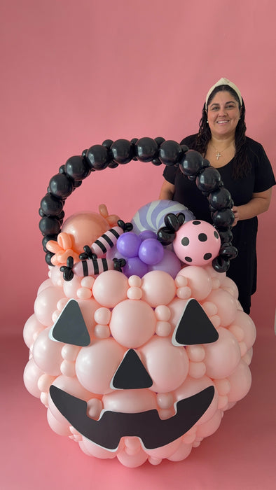 Balloon Pumpkin Treat Buckets Class